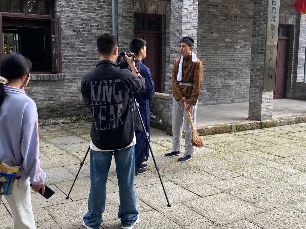 图示, 示意图
中度可信度描述已自动生成:ver1